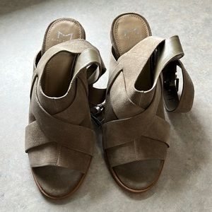NWT * Marc Fisher Tan Suede Heels Size 7. Brand New